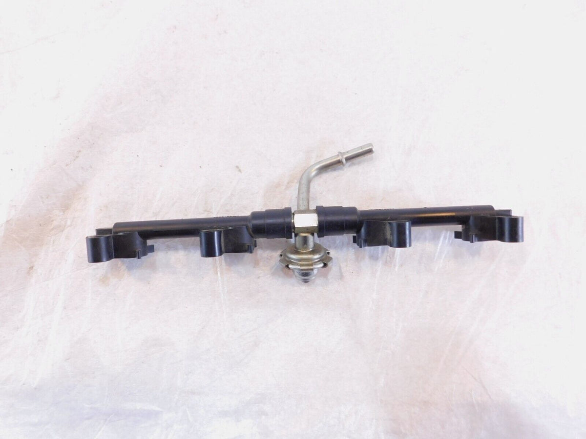 2011 2012 2013 Yamaha FZ8 FZ8N Gas Petrol Fuel Injector Throttle Body Rail Pipes