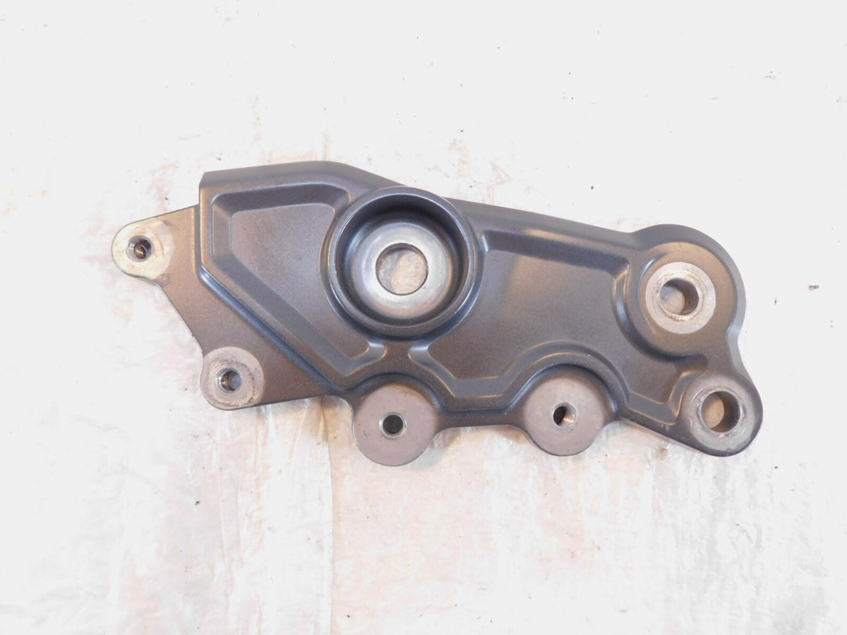 2022-2024 Yamaha YZFR7 YZF-R7 R7 Right Lower Subframe Engine Mount Bracket Plate - C3 Cycle