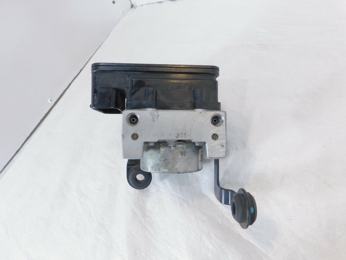 2011-2015 Triumph Tiger 800 Wet ABS Brake Pump Modulator Module & Bracket Mount - C3 Cycle