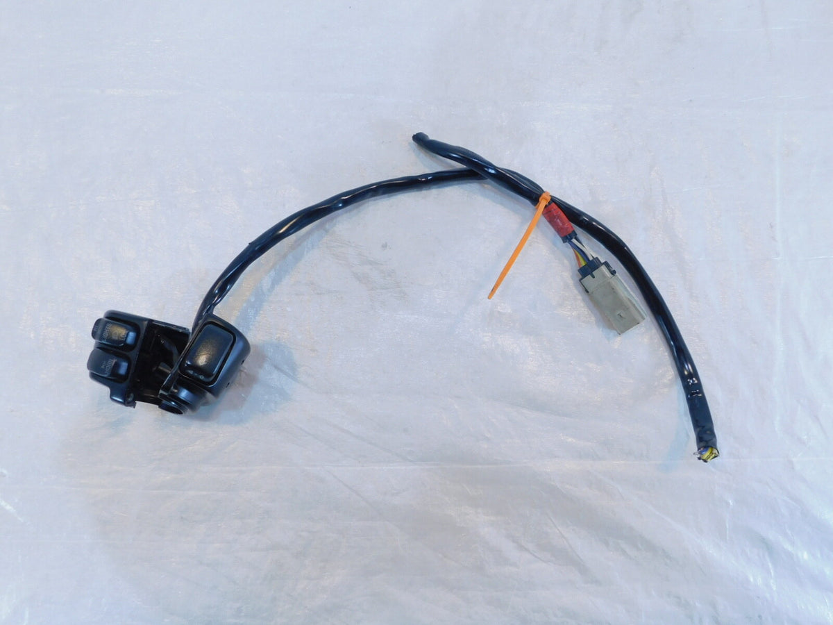 Harley Davidson Softail Dyna Sportster Left Handlebar Horn Turn Signal Switches - C3 Cycle