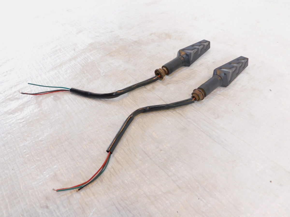 Pair 2000 00 Kawasaki ZR-750 ZR-7S Rear Right/Left Turn Signal Indicator Lights - C3 Cycle