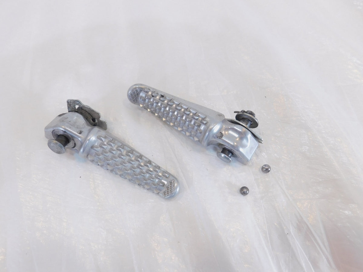 17-22 Honda CBR1000 CBR1000RR CBR1000 Left Right Rear Passenger Footpeg Footrest - C3 Cycle