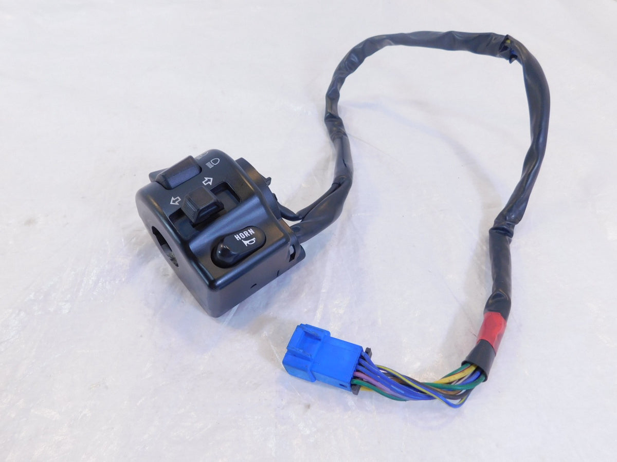 2005-2007 Victory Kingpin Vegas Left Handlebar Horn & Turn Signal Switch Buttons - C3 Cycle