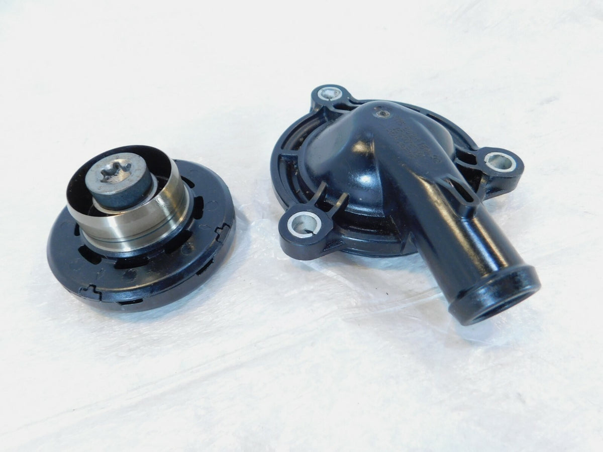 BMW R1200 R1200RT R1250 R1250R Engine Air Discharge Breather & Ventilation Cover - C3 Cycle