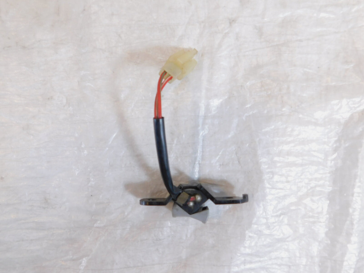 Yamaha FZR1000 FJ1200 FZ750 YZF600R Fuel Gas Petrol Tank Petcock Reserve Switch