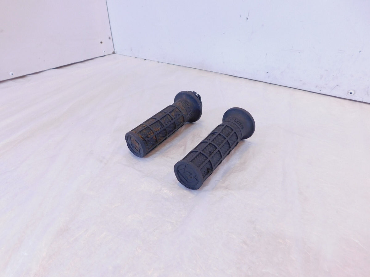 Harley Davidson Touring Dyna Sportster & Softail Left Right Handlebar Hand Grips - C3 Cycle