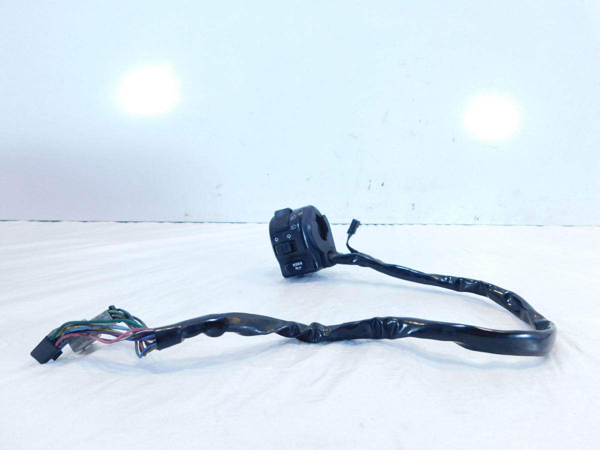 Victory Sport Deluxe & Standard V92 Cruiser Left Handlebar Turn Signal Switches - C3 Cycle