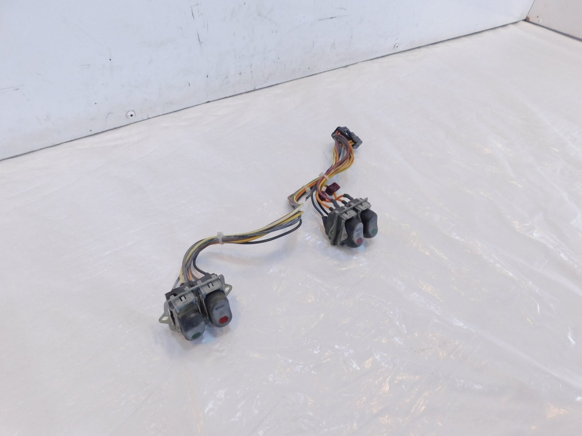 Harley Touring Electra Glide Ultra Classic Spot Lamp Accessory Control Switches