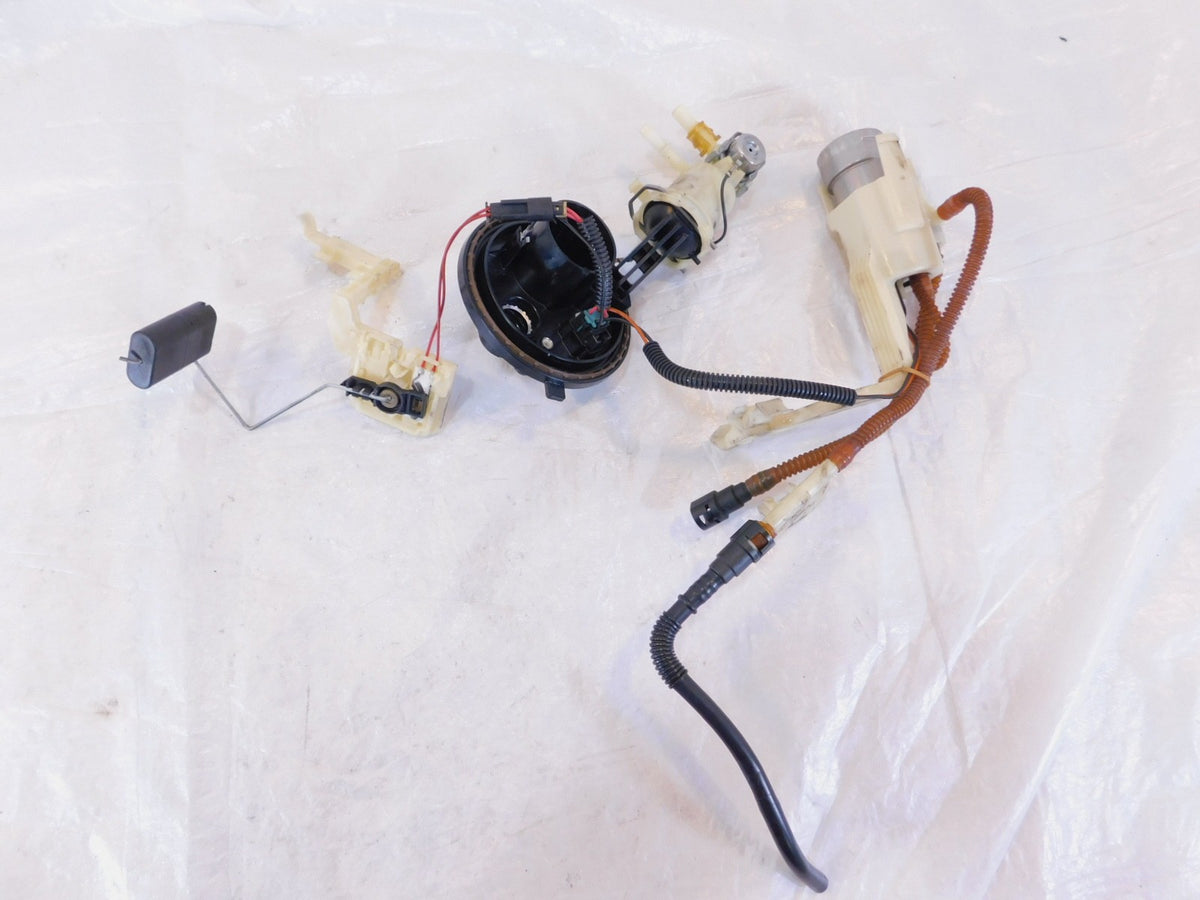 Harley Davidson Road Street & Electra Glide Gas Fuel Petrol Tank Pump & Hoses - C3 Cycle