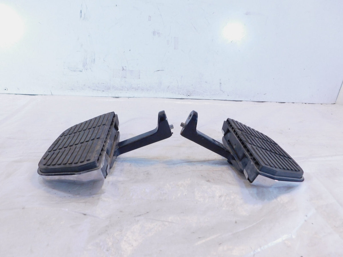Harley Davidson Road King Electra Glide Passenger Footboard Floorboard & Bracket - C3 Cycle