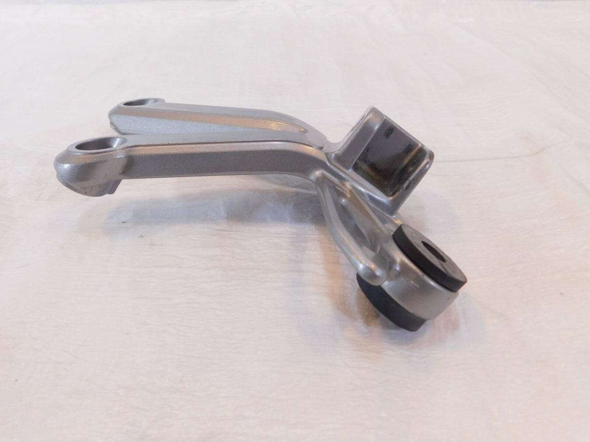 Suzuki Bandit 1200 GSF1200 Rear Right Passenger Footpeg Footrest Mount Bracket - C3 Cycle