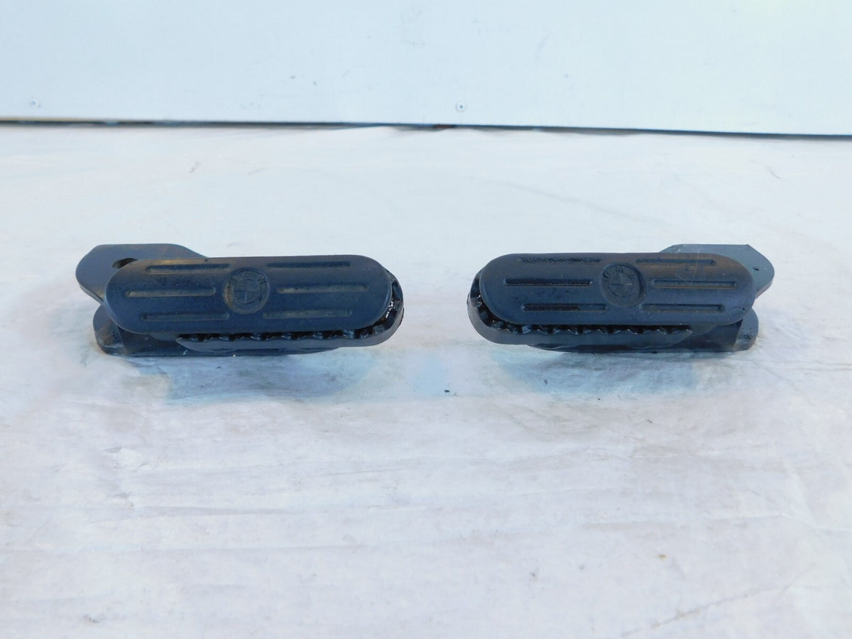 BMW F650GS Dakar G650GS Left/Right Front Footrest Foot Pegs & Pads 46717654663/4 - C3 Cycle