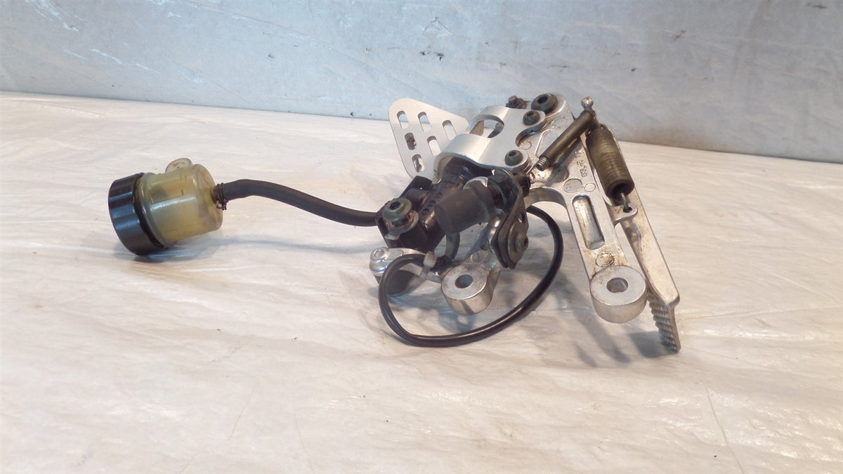 2003-2009 Yamaha YZFR6 R6 Right Footpeg Footrest Bracket, Brake Cylinder & Pedal - C3 Cycle