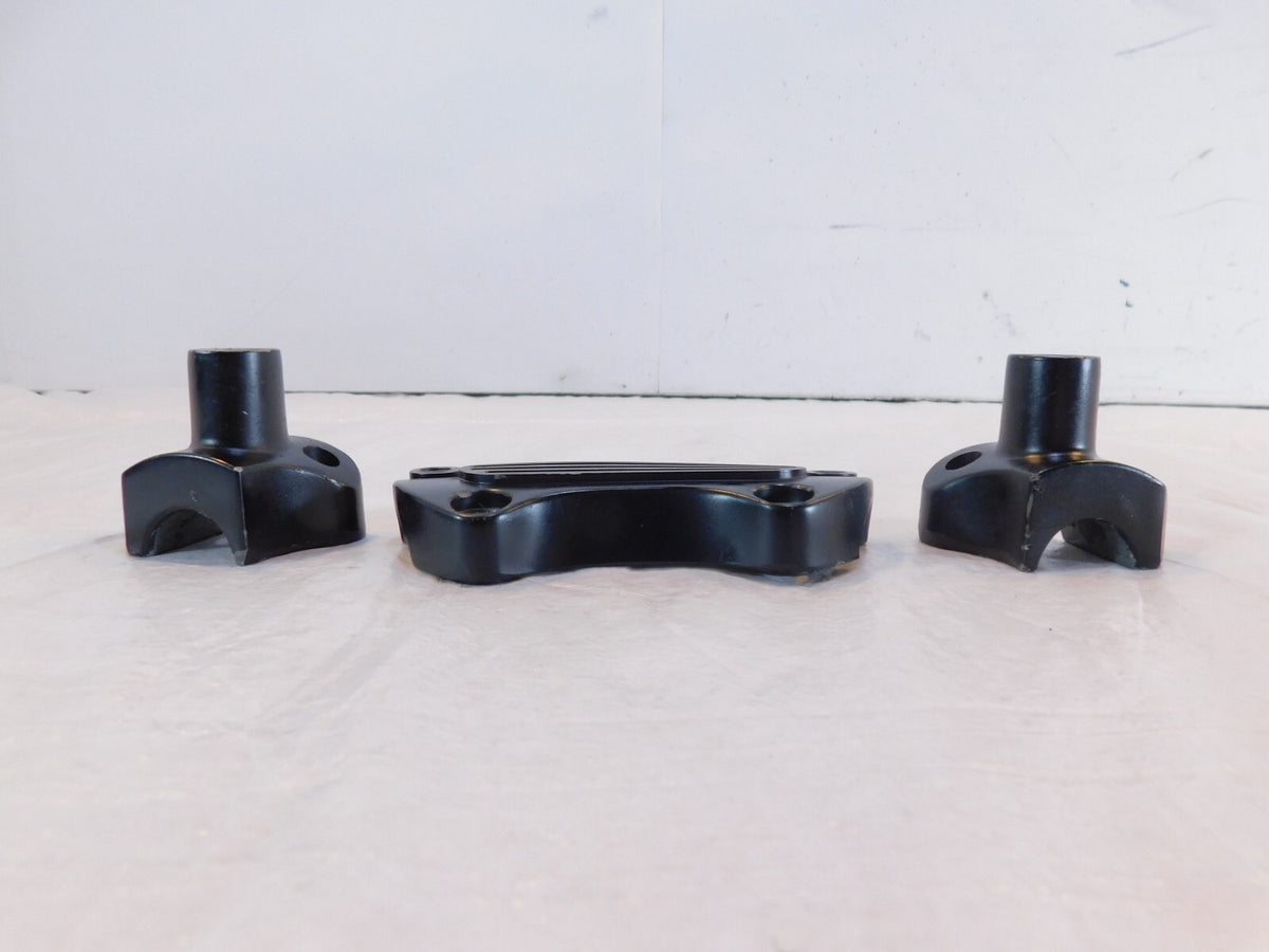 Harley Davidson Sportster 883 & 1200 & Dyna Black Handlebar Bar Riser Clamps