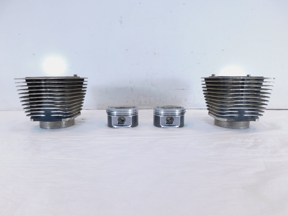 Harley Davidson Twin Cam Touring Dyna & Softail Engine Pistons & Black Cylinders