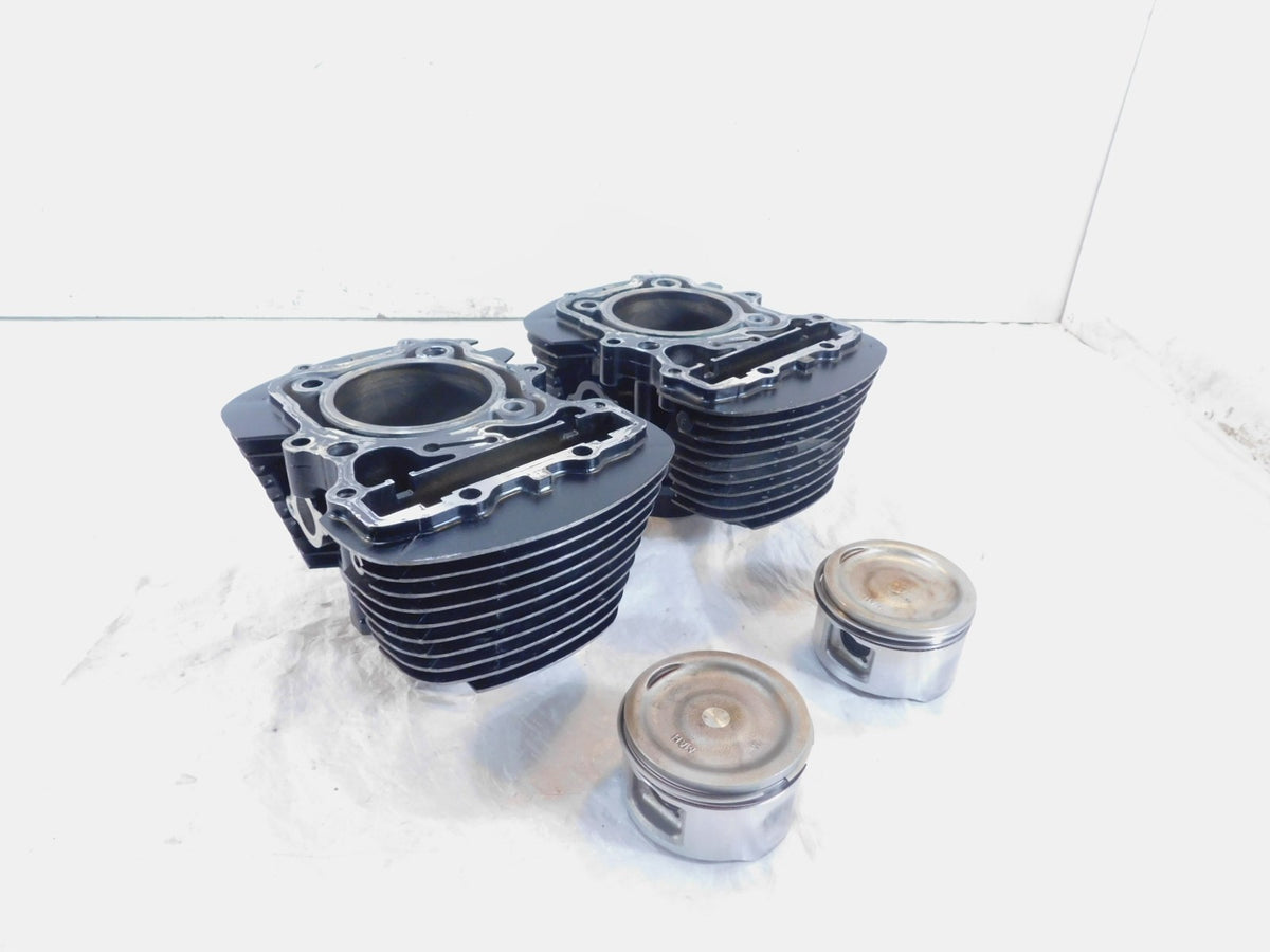 Honda VT1100 VT1100C Shadow 1100 Sabre & Aero Front & Rear Cylinder w/ Pistons - C3 Cycle