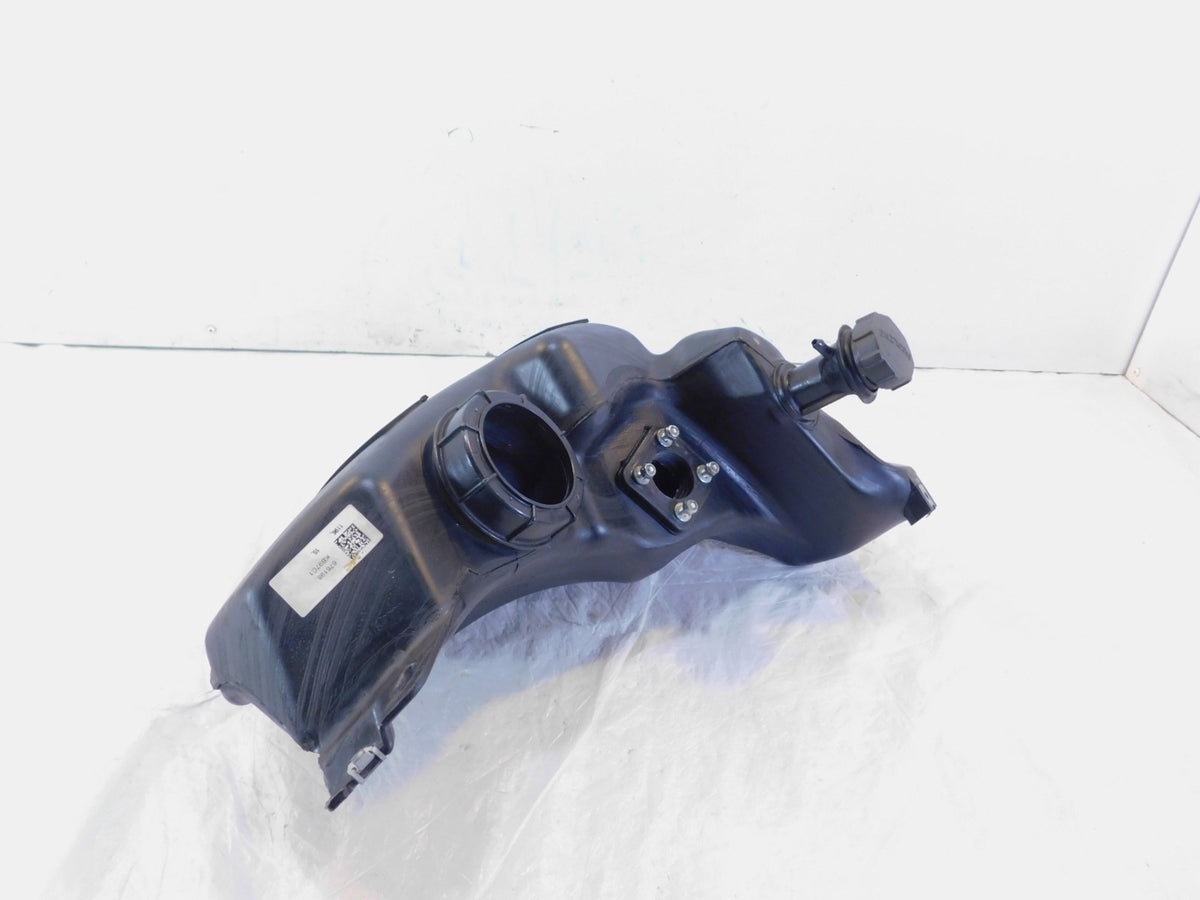 Piaggio Vespa Primavera Sprint 50 150 Fuel Petrol Gas Tank Reservoir 1B003095 - C3 Cycle