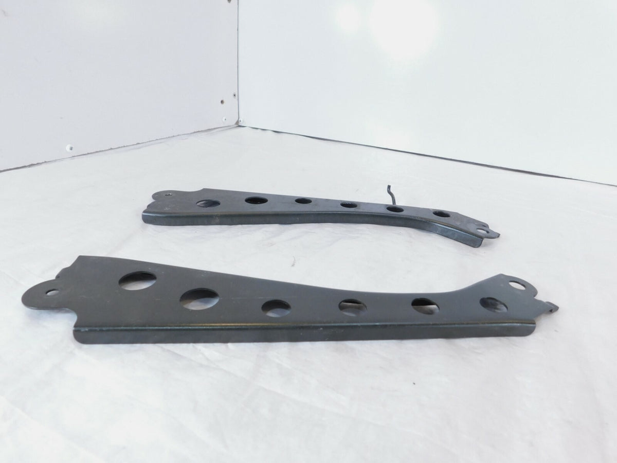 05-15 Yamaha Majesty 400 YP400 Left/Right Front Footrest Footboard Bracket Mount - C3 Cycle