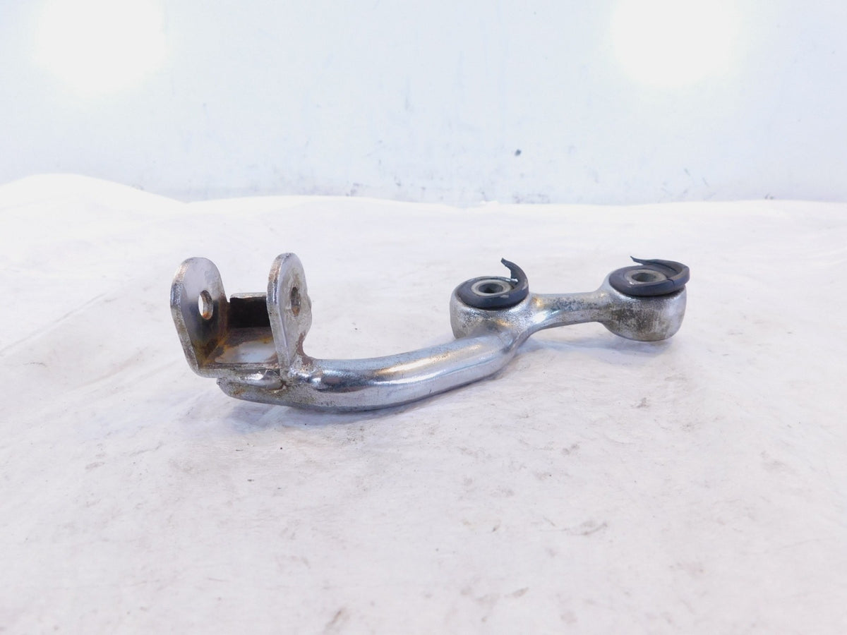 1981-1983 Yamaha XV750 XV920 Virago 750 920 Right Front Footpeg Footrest Bracket