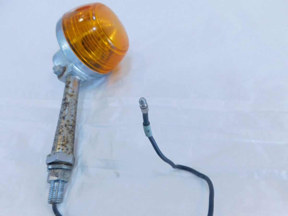 Honda CB450K6 CB450 Super Sport 450 Front Right Indicator Flasher Turn Signal - C3 Cycle