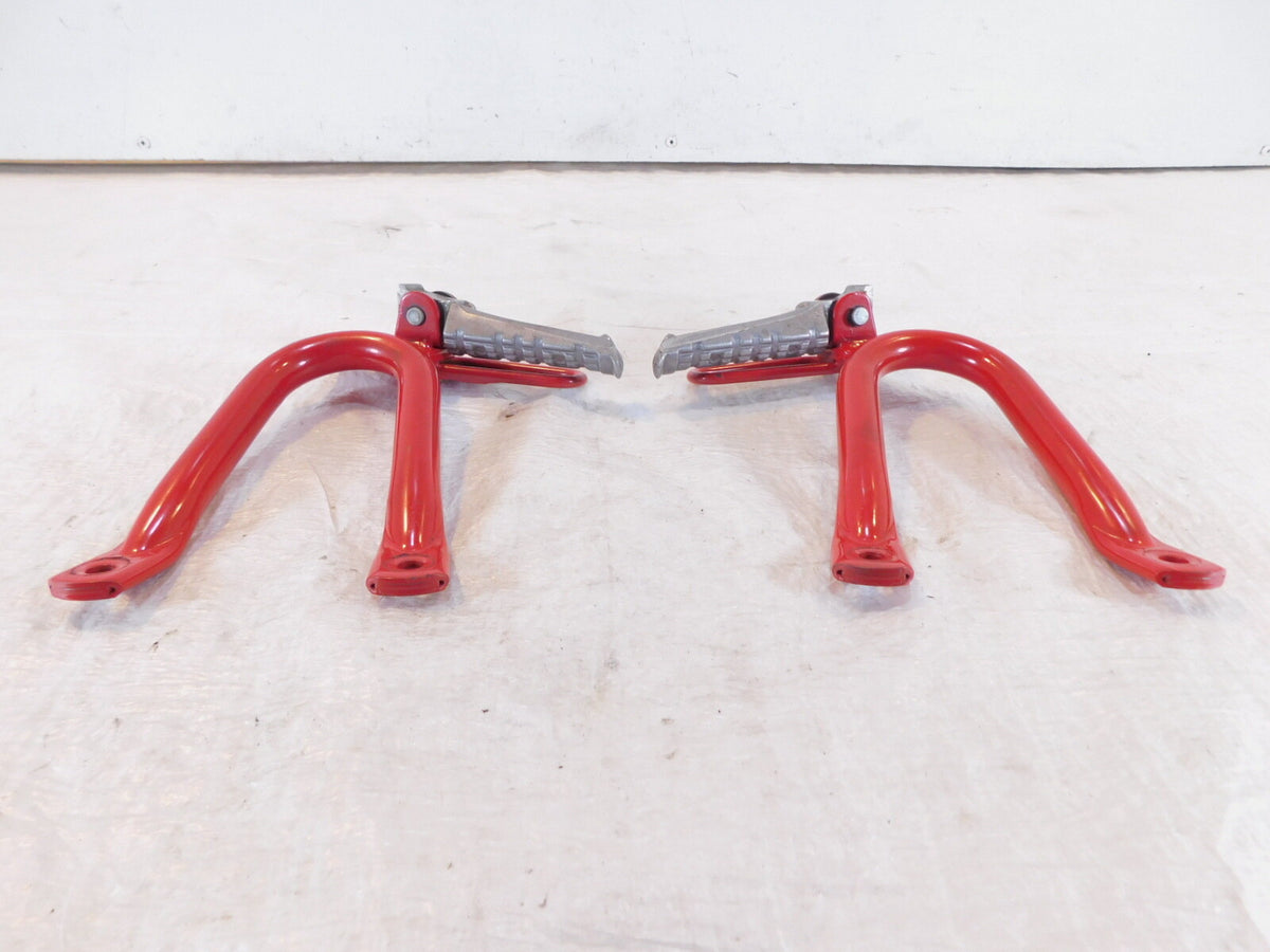 Yamaha FZR600R FZR600 Rear Right Left Passenger Footpeg Footrests Mount Brackets - C3 Cycle
