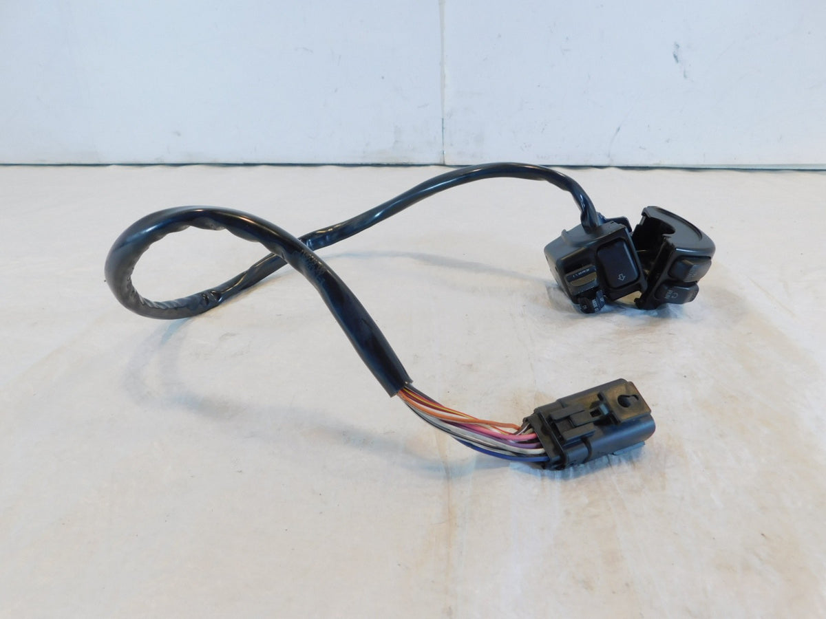 Harley Road King Electra Street Glide Left Handlebar Turn Signal Switch Buttons - C3 Cycle