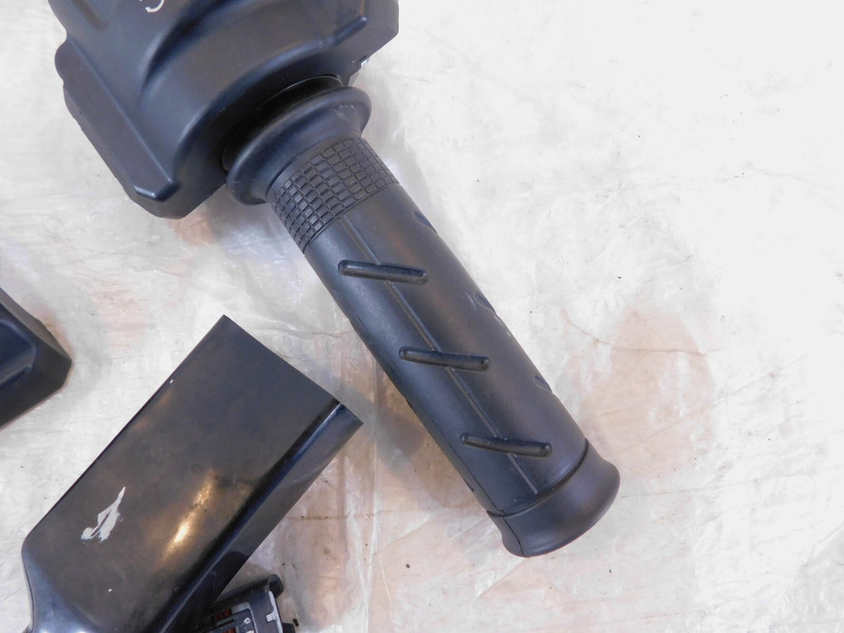Honda CB1000 CB1000R Right Handlebar Start Stop Kill Switches w/ Throttle Grip - C3 Cycle