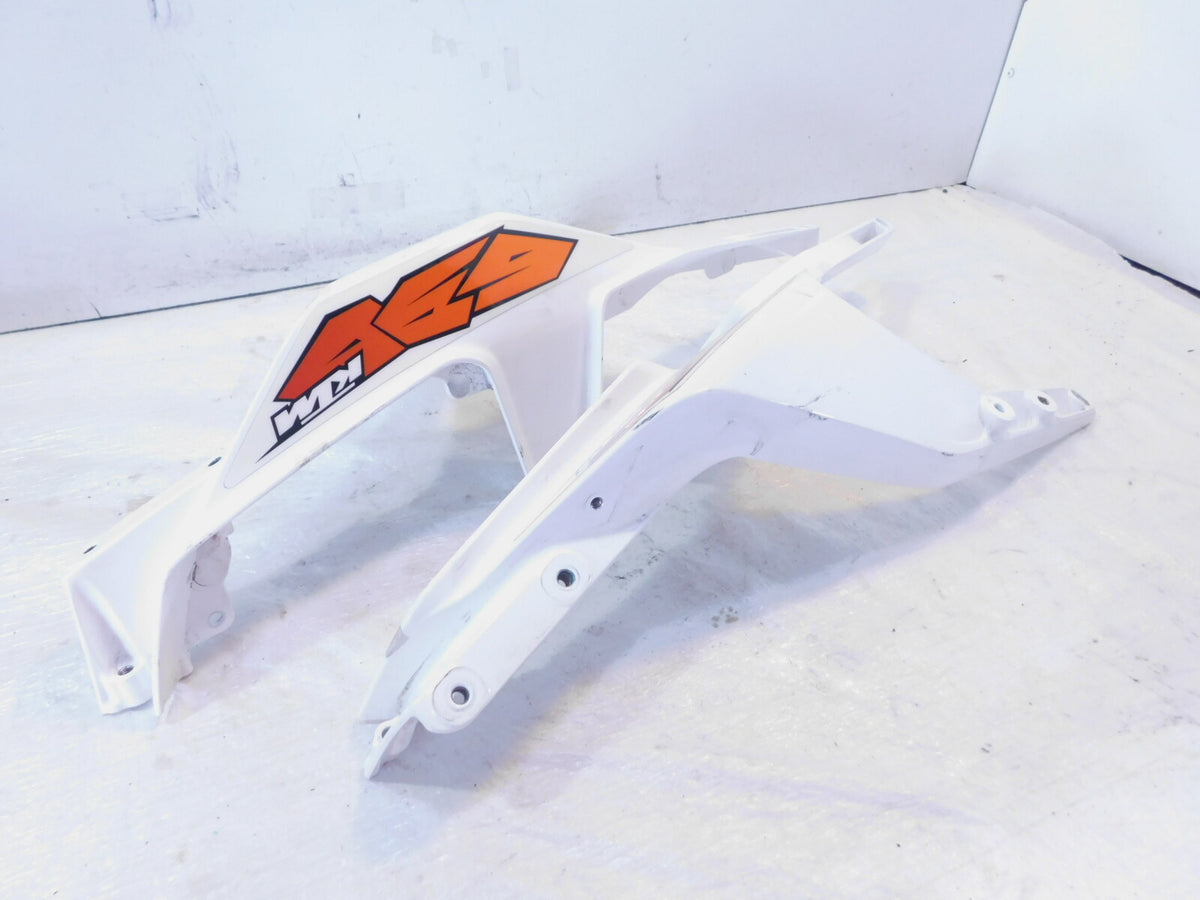 2015-2018 KTM 690 Duke White Left/Right Rear Seat Tail Section Subframe Brackets - C3 Cycle