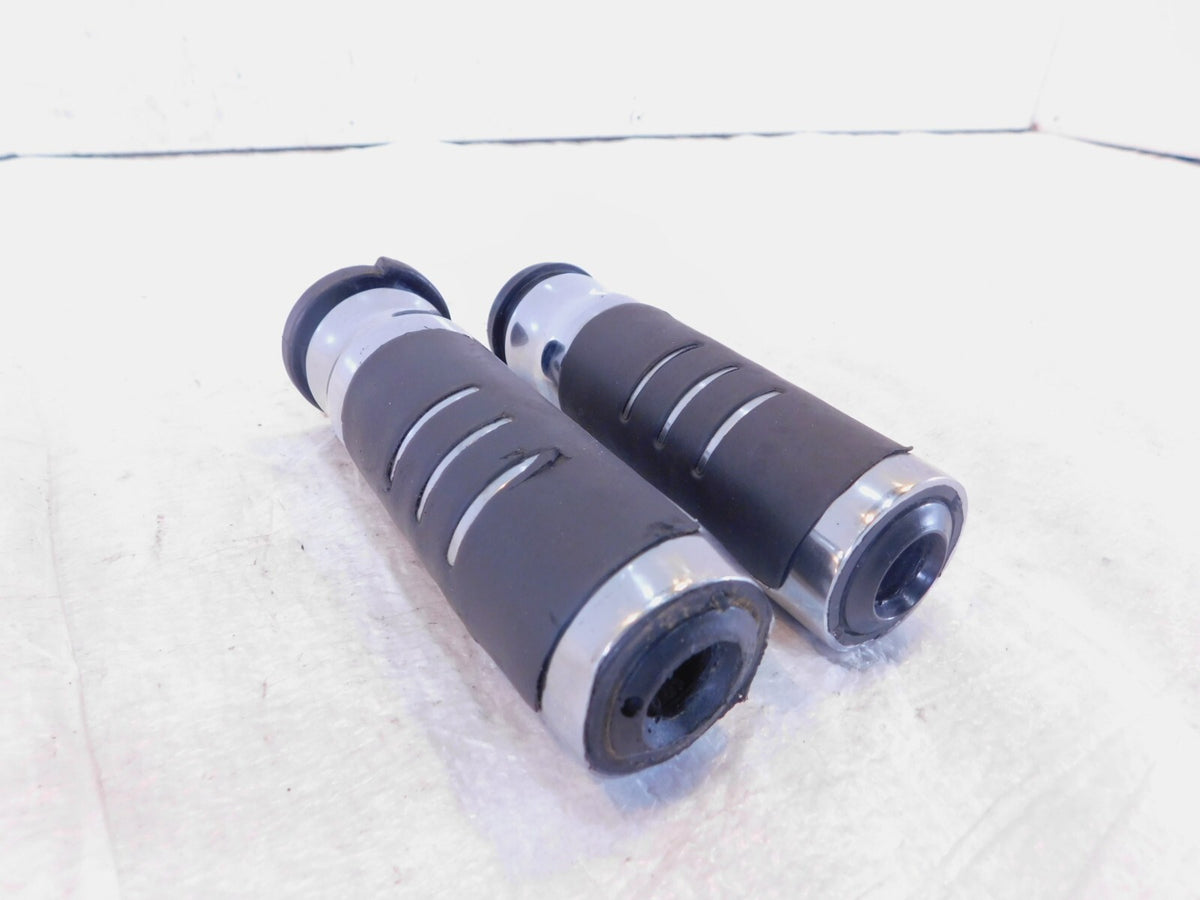 Harley Davidson Touring Dyna Sportster & Softail Left Right Handlebar Hand Grips - C3 Cycle