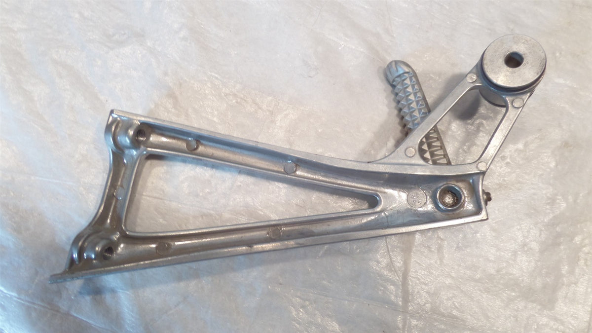 Yamaha YZFR6S YZF R6S & YZFR6 R6 Right Rear Passenger Footpeg Footrest Bracket - C3 Cycle
