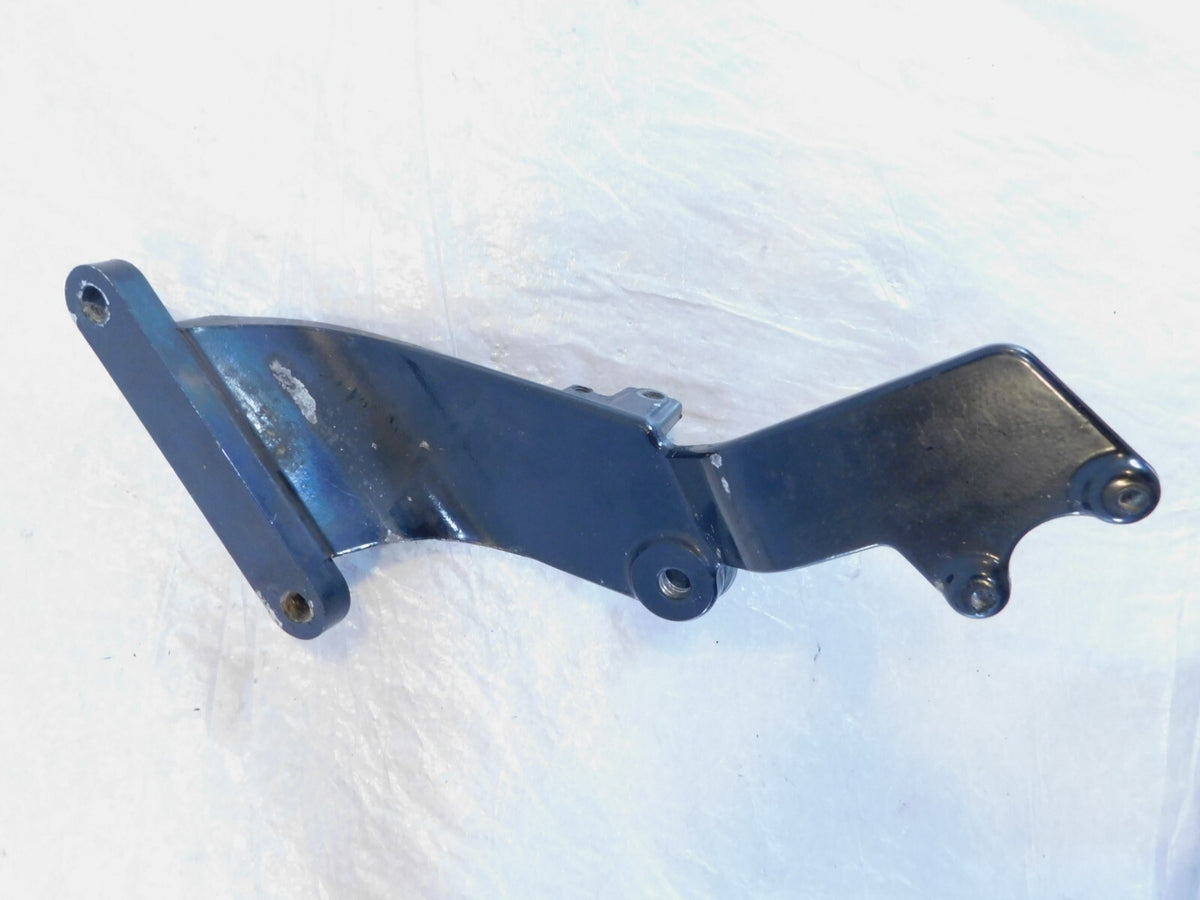 Victory V92 Sport Cruiser V92SC Front Right Footpeg Peg Footrest Mount Bracket - C3 Cycle