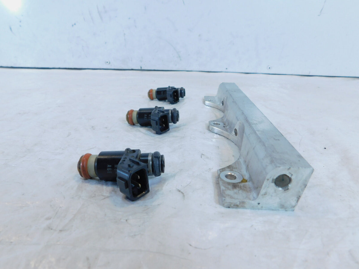 2001-17 Honda GL1800 Goldwing 1800 Right Fuel Gas Injector Rail & Fuel Injectors - C3 Cycle