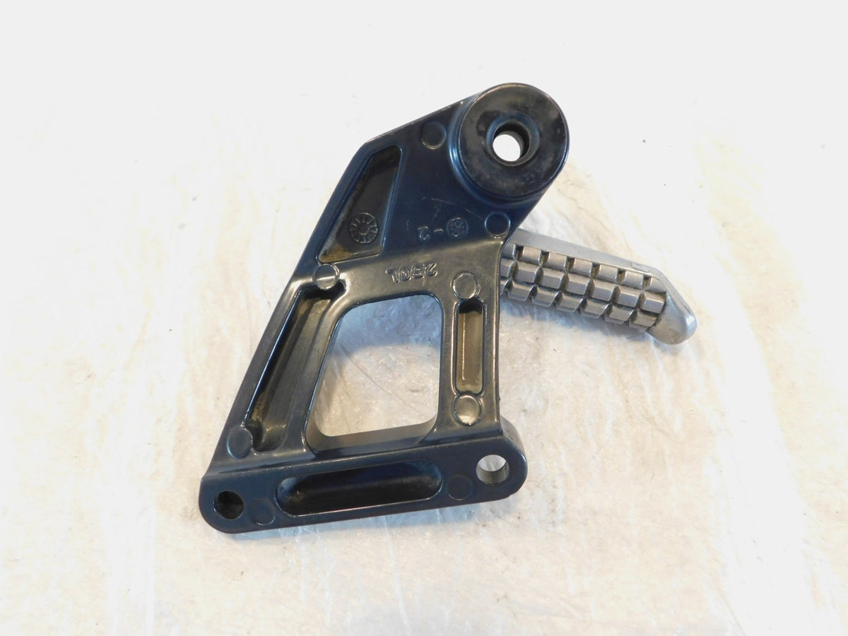 Kawasaki Ninja ZX600 ZX600-E ZZR600 Rear Left Passenger Footpeg & Mount Bracket - C3 Cycle