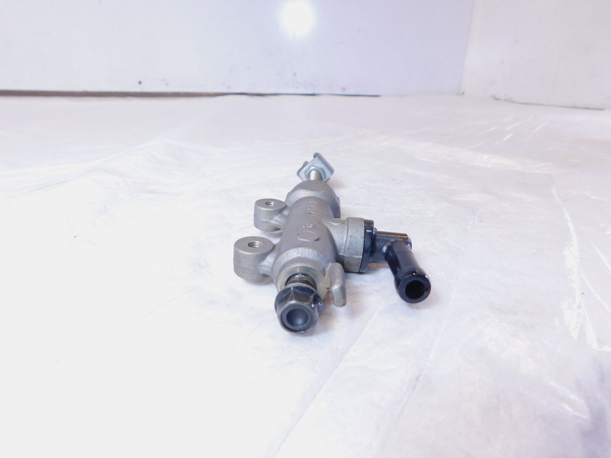 1995 95 Honda CB1000 CB 1000 Silver Rear Wheel Brake Master Cylinder w/ Push Rod - C3 Cycle