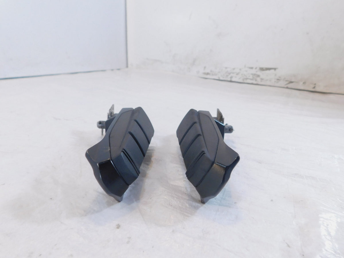 2001 2002 2003 2004 2005 BMW F650CS Left/Right Rear Passenger Footrest Foot Pegs - C3 Cycle