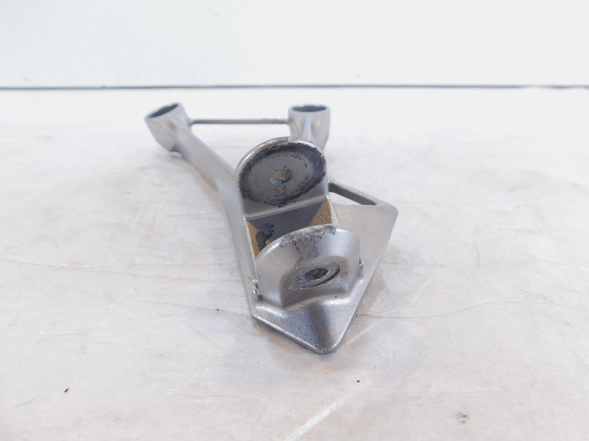 05-08 Kawasaki Ninja ZX6R ZX636 ZX6RR Left Rear Footrest Foot Peg Bracket Mount