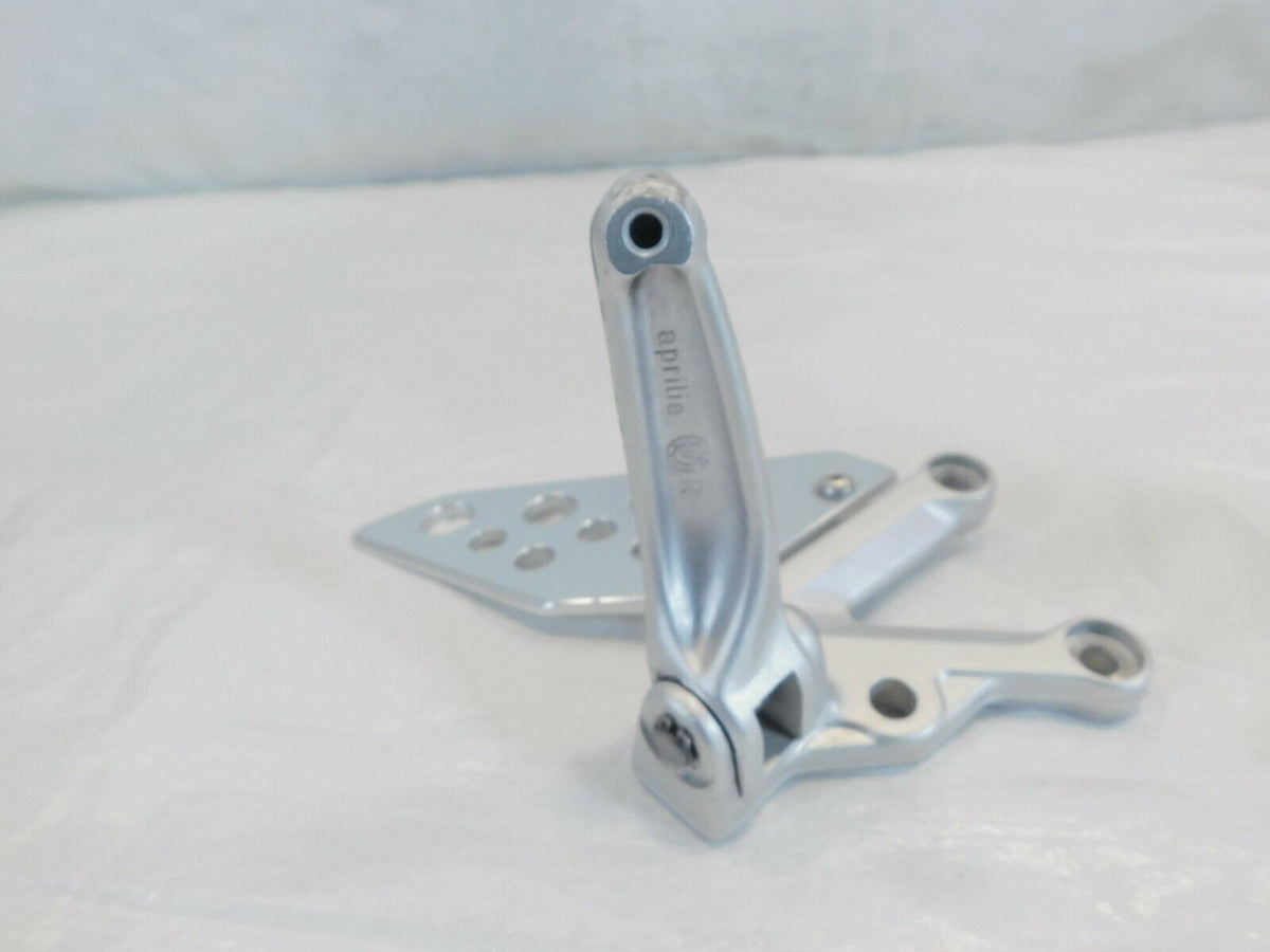 Aprilia RSV1000R RSVR & RSV 1000 Tuono Front Right Footrest Foot Peg & Mount - C3 Cycle