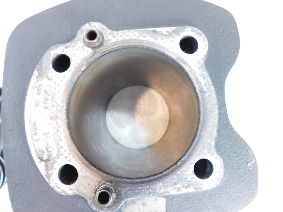 Harley Davidson Twin Cam Touring Dyna & Softail Engine Pistons & Black Cylinders