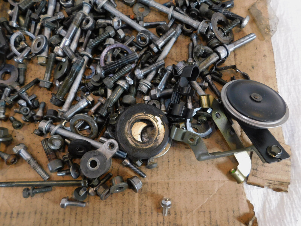 2004 04 Yamaha FZ6 FZ6S Misc Hardware Horn Nuts Bolts Brackets Parts Box Lot - C3 Cycle
