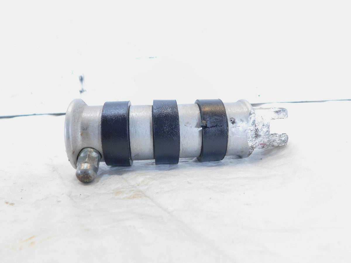 Suzuki Volusia VL800 VZ800 800 Boulevard M50 Right Front Footrest Foot Peg - C3 Cycle