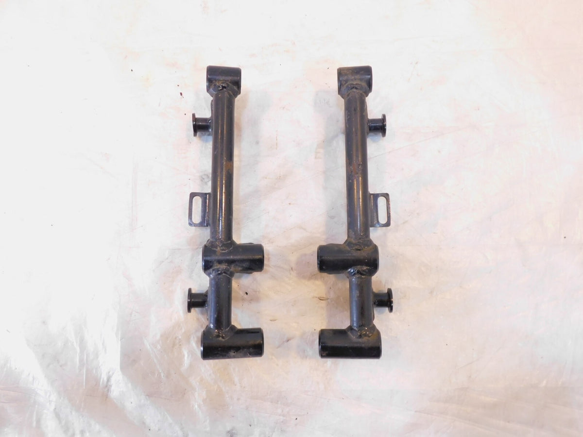 2000-2004 Kawasaki Vulcan 1500 VN1500 Nomad Fi Left/Right Upper Saddlebag Mounts - C3 Cycle