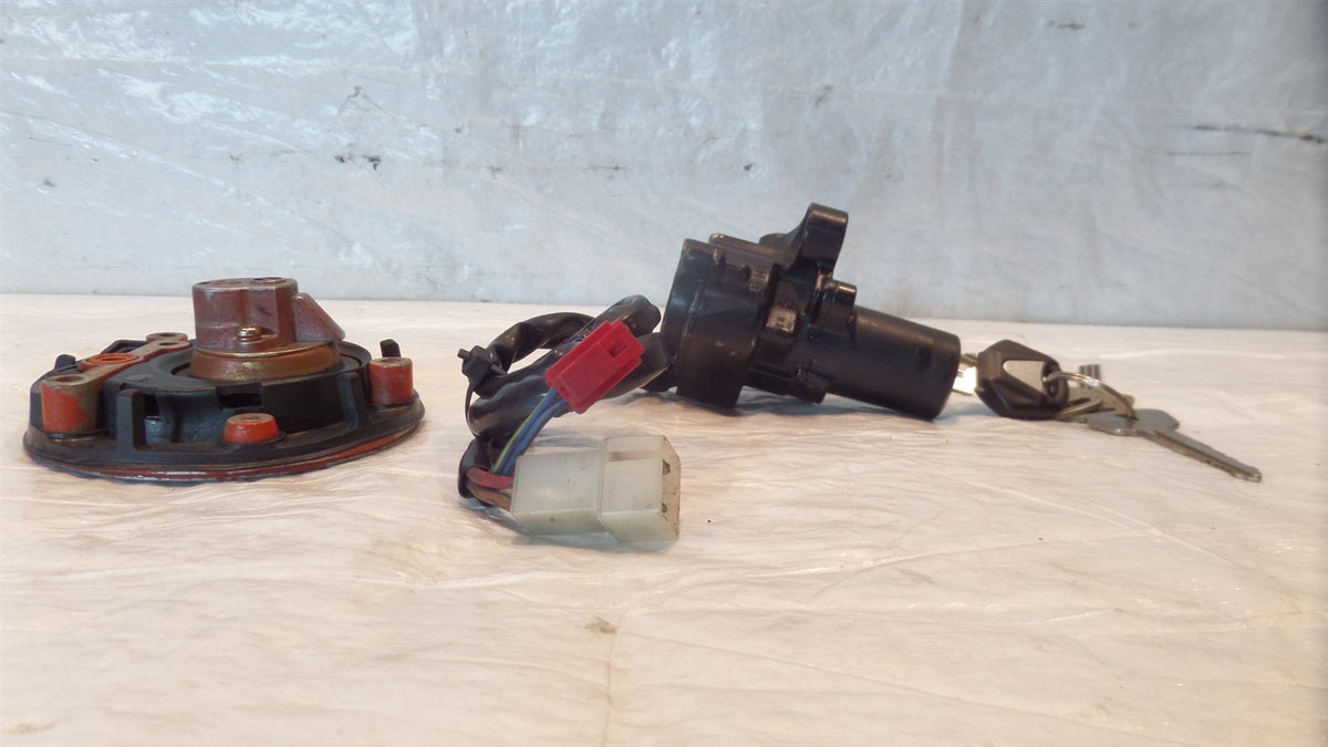 Yamaha YZFR6 R6 & YZFR1 R1 Fuel Gas Petrol Tank Lock & Ignition Switch w/ Key - C3 Cycle