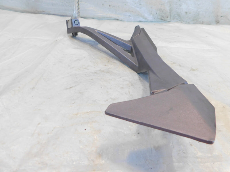 01-04 Aprilia RST1000 RST 1000 Futura Right Rear Footpeg Footrest Holder Bracket