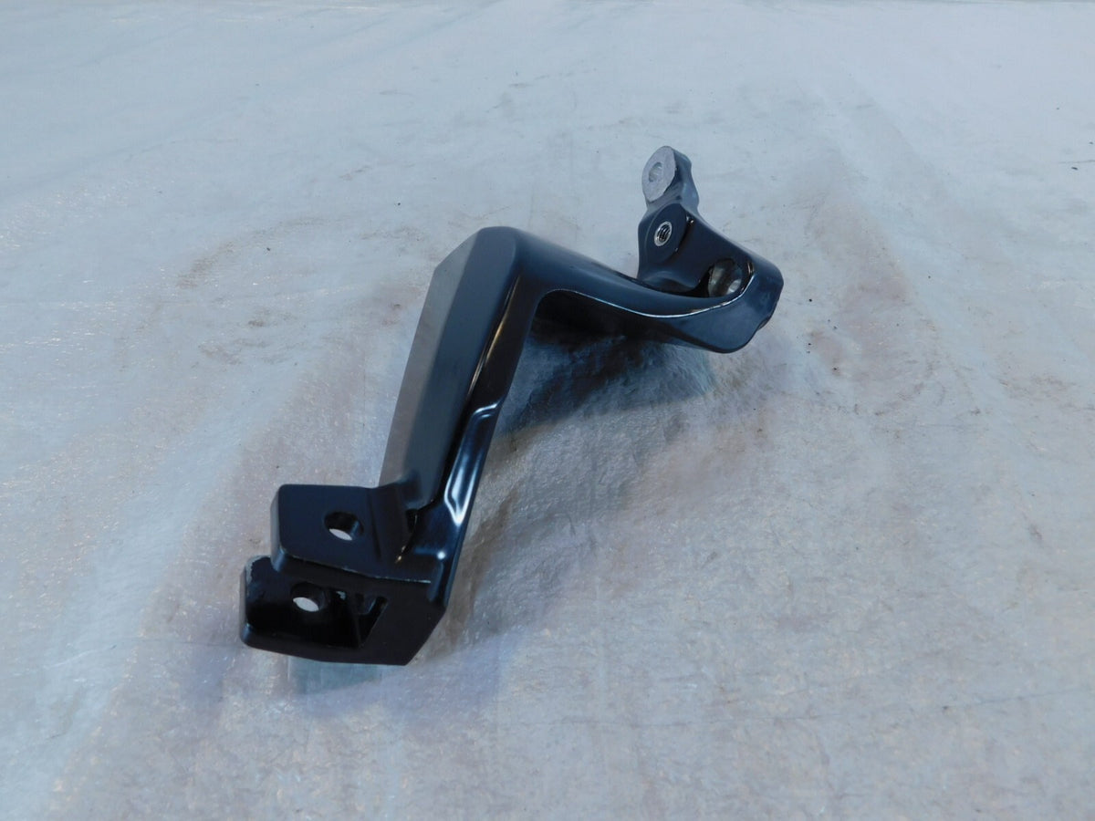 Victory Kingpin & Vegas Right Rear Passenger Footpeg Footrests Mount Bracket