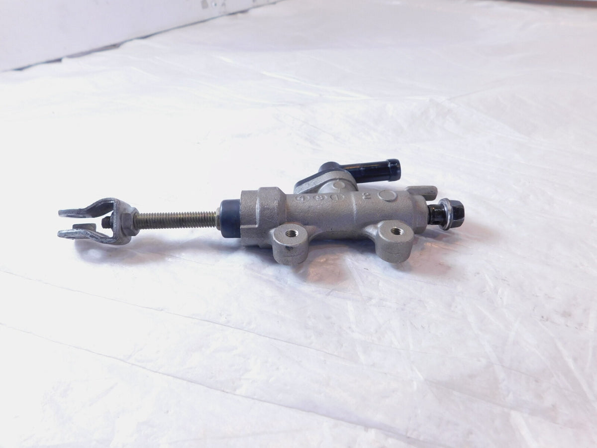 1995 95 Honda CB1000 CB 1000 Silver Rear Wheel Brake Master Cylinder w/ Push Rod - C3 Cycle