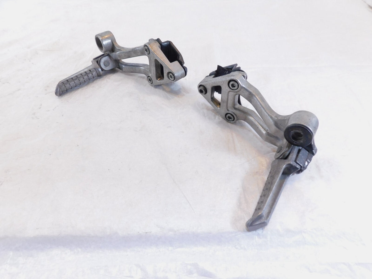 1990-1992 Kawasaki Ninja ZX11 ZX1100 Rear Passenger Footrest Foot Peg & Mounts - C3 Cycle