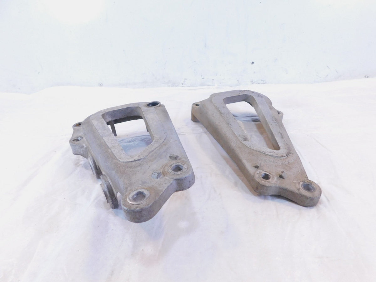 81-83 Yamaha Virago 750 XV750 Rear Left Right Passenger Foot Peg Mount Brackets