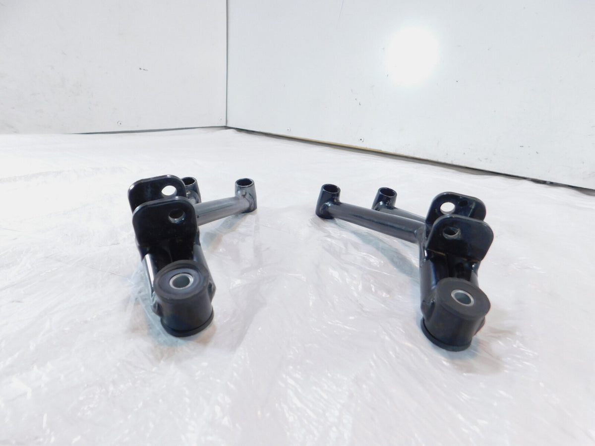 Moto Guzzi V7 III Carbon Special Stone 750 Rear Footrest Foot Peg Mount Brackets