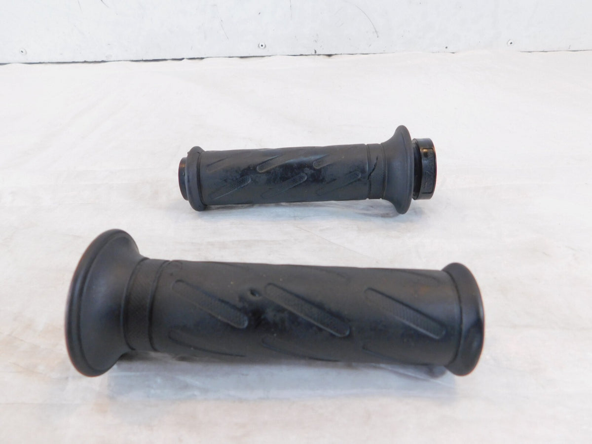 Suzuki GSXR600 GSXR750 & Burgman AN400 TU250 Left/Right Handlebar Throttle Grips - C3 Cycle