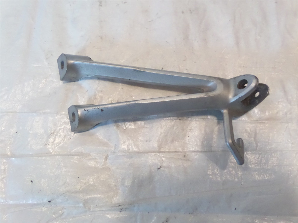 2006-2007 Suzuki GSX-R600 GSX-R750 Right Rear Passenger Footpeg Footrest Bracket - C3 Cycle